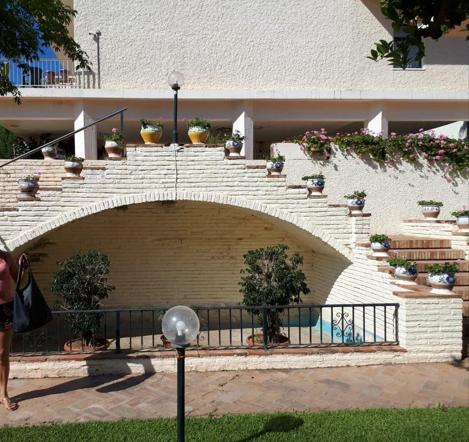 Carihuela Park Palace Torremolinos Exterior photo